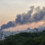 Μαίνονται οι βομβαρδισμοί μεταξύ Ισραήλ και Ιράν: Εκρήξεις πάνω από το Τελ Αβίβ – Ο ισραηλινός στρατός διεξήγαγε “πολλά πλήγματα” εναντίον ιρανικών στόχων