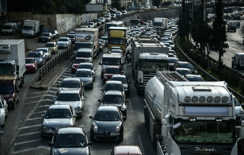 Μποτιλιάρισμα στον Κηφισό λόγω ατυχήματος- Διακοπή της κυκλοφορίας στο ρεύμα ανόδου