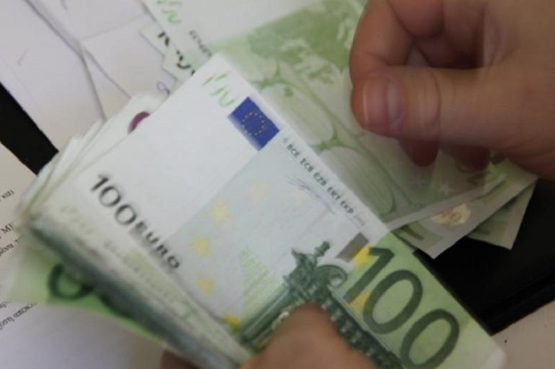 Αυξήθηκαν κατά 61% οι εκταμιεύσεις δανείων προς τις επιχειρήσεις το 2024