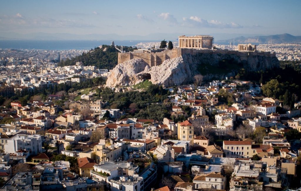 Το γερμανικό ARD εκθειάζει την Ελλάδα: «Από προβληματικό παιδί σε πρότυπο μαθητή» – «Τι θα μπορούσαν να μάθουν οι Γερμανοί από τους Έλληνες»