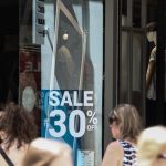 Ανοιχτά σήμερα Κυριακή (20/7) τα καταστήματα – Δείτε τo προτεινόμενο ωράριο