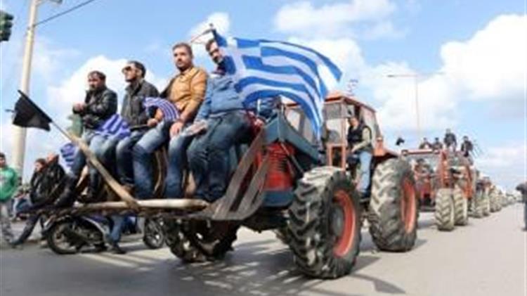 Συλλαλητήριο αγροτών με τρακτέρ σήμερα στον δρόμο Λάρισας – Αγιάς στο ύψος του Ελευθερίου
