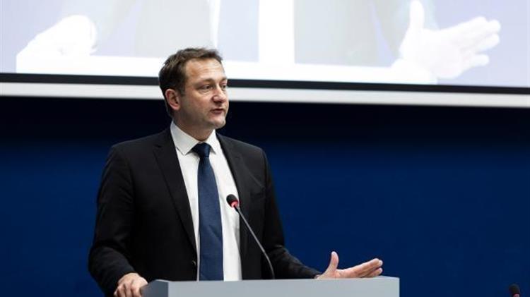 Hansen: Τι είπε ο Ευρωπαίος Επίτροπος για τις επιδοτήσεις, τα βοσκοτόπια και τους νέους αγρότες