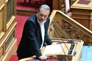 Φάμελλος: Πλιάτσικο της δημόσιας και ιδιωτικής περιουσίας από την «Μητσοτάκης ΑΕ»