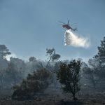 Μεγάλη φωτιά στο Κορωπί: Ήχησε το 112, εκκενώνονται τρεις οικισμοί – Δείτε βίντεο