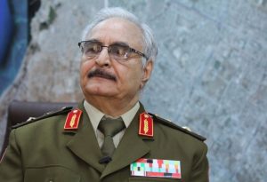 Διπλωματική κρίση με την Λιβύη: Ο Χαφτάρ έδιωξε την ευρωπαϊκή αντιπροσωπεία που συμμετέχει και ο Θάνος Πλεύρης