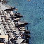 ‘Ελεγχοι της ΑΑΔΕ σε ξενοδοχεία, ταβέρνες και παραλίες με σύγχρονη τεχνολογία και αυστηρές ποινές για παραβάτες στην καλοκαιρινή σεζόν
