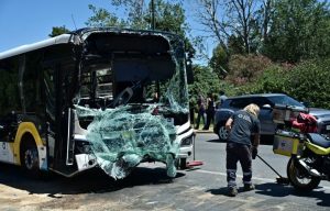 Συγκλονιστικό βίντεο με την σύγκρουση των λεωφορείων στη Βούλα – Ούρλιαζαν οι επιβάτες