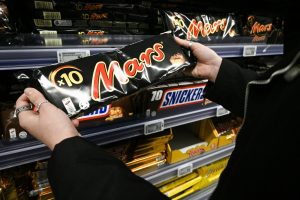 H Κομισιόν σταματά προσωρινά την έρευνα για εξαγορά Kellanova από Mars