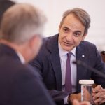 Μητσοτάκης σε επίτροπο μετανάστευσης: Οι Αρχές της ανατολικής Λιβύης οφείλουν να αναλάβουν δράση για να μειωθούν οι ροές προς την Ελλάδα