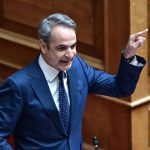 Δευτερολογία Μητσοτάκη: Παρουσιάζεστε ως κακέκτυπο του ΠΑΣΟΚ του ’80 χωρίς το χάρισμα του Ανδρέα Παπανδρέου