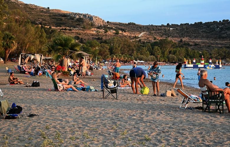 Καιρός: Υψηλές θερμοκρασίες και άνεμοι έως 6 μποφόρ στα πελάγη