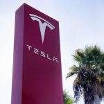 Πτώση 6,62% στη μετοχή της Tesla μετά τη νέα «σύγκρουση» του Ίλον Μασκ με τον Ντόναλντ Τραμπ