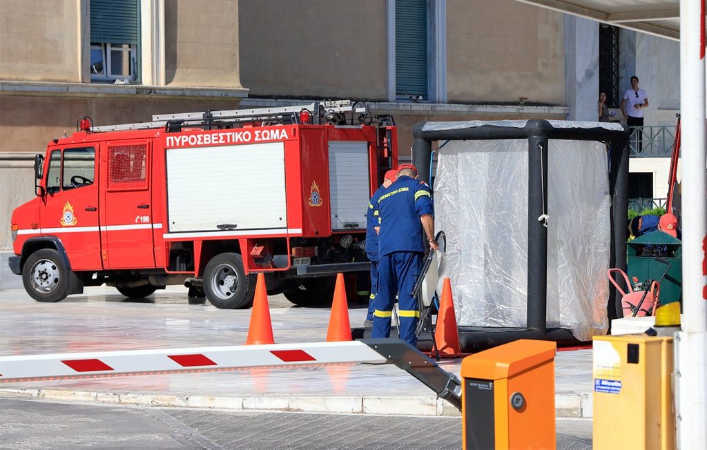 Συναγερμός στη Βουλή για ύποπτο φάκελο με παραλήπτη τον Κυριάκο Μητσοτάκη