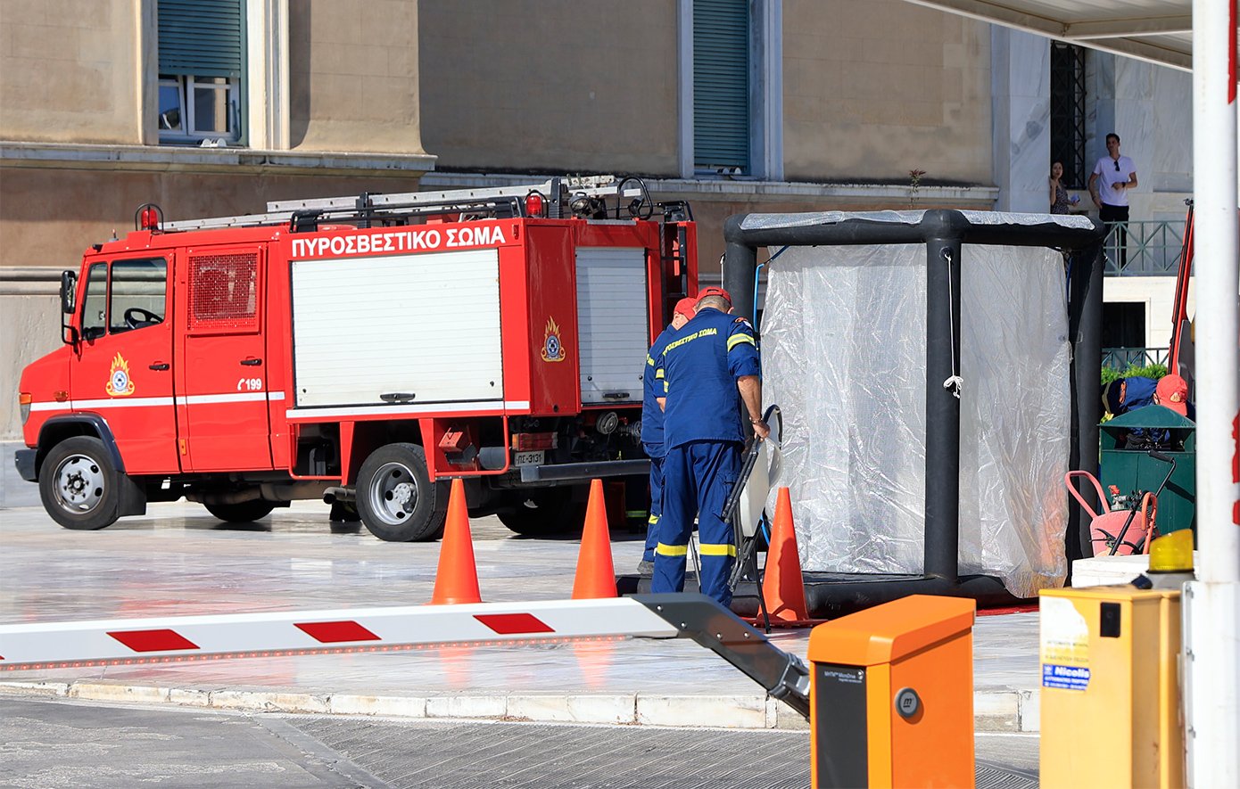 Συναγερμός στη Βουλή για ύποπτο φάκελο με παραλήπτη τον Κυριάκο Μητσοτάκη
