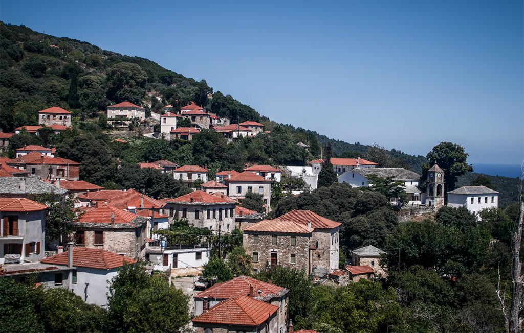 Νομοθετική ρύθμιση λύνει το πρόβλημα δόμησης για οικισμούς με λιγότερους από 2.000 κατοίκους