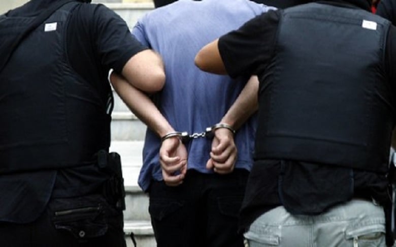 Συνελήφθη και ένας 16χρονος για τον ομαδικό βιασμό της 14χρονης στον Πειραιά