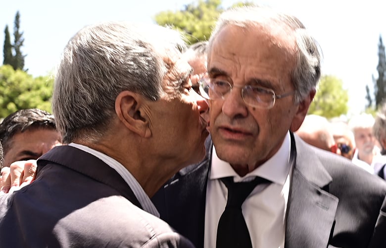 Συγκλόνισε ο Αντώνης Σαμαράς στο τελευταίο αντίο στην κόρη του: «Τι να πει μια μάνα που δεν θα ξαναγκαλιάσει το σπλάχνο της;»