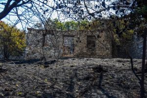 Συνελήφθη για εμπρησμό ο 21χρονος μάρτυρας υπεράσπισης του 25χρονου, που κρατείται για την φωτιά στο Γηροκομείο της Πάτρας