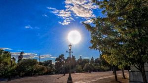 Αίθριος καιρός χωρίς αξιόλογη μεταβολή της θερμοκρασίας