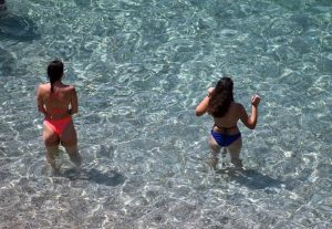 Καιρός: Γενικά αίθριος – Η θερμοκρασία θα φτάσει στις περισσότερες περιοχές τους 32 με 34 βαθμούς Κελσίου