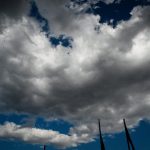 Πρόσκαιρα αυξημένες νεφώσεις με σποραδικές καταιγίδες στα ηπειρωτικά