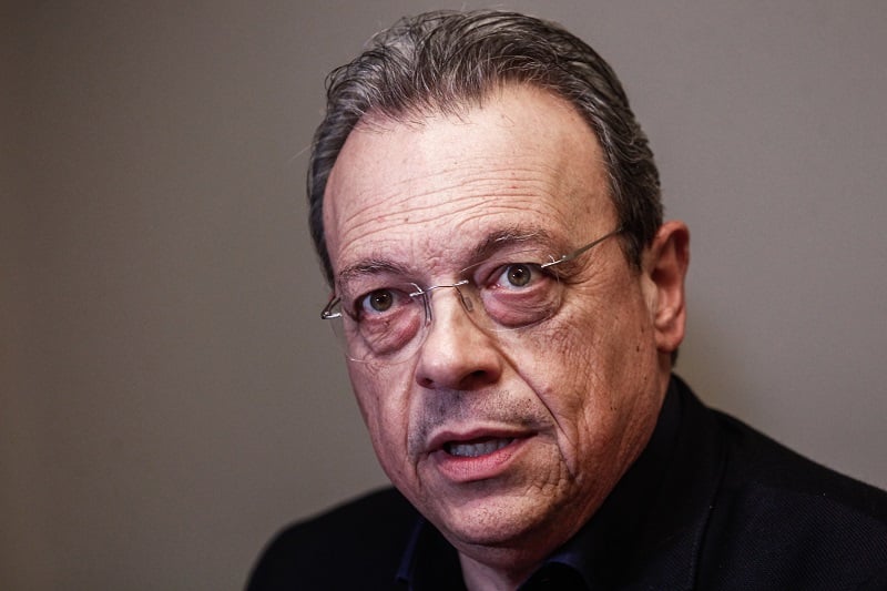 Φάμελλος: «Για ποια μέτρα μείωσης της γραφειοκρατίας μιλάει ο πρωθυπουργός, γι’ αυτά υπέρ των “γαλάζιων ακρίδων”;»