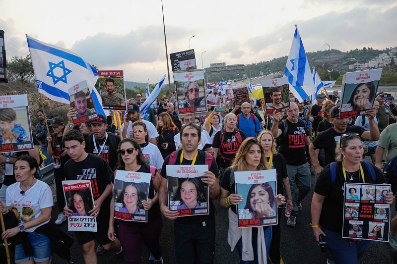 Το Ισραήλ θα επιδιώξει να τοποθετήσει «στο κέντρο της διεθνούς ατζέντας» το θέμα των ομήρων