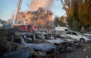 Στους 19 ανέβηκε ο αριθμός των νεκρών από την ρωσική επίθεση στο Κίεβο