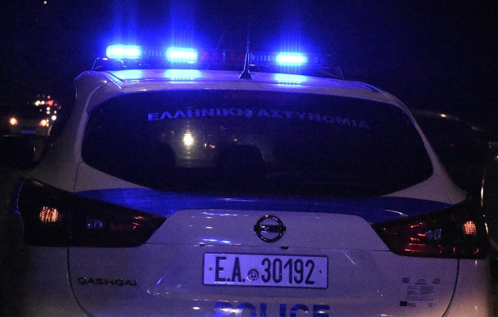 Συναγερμός στον Άγιο Παντελεήμονα: Εντοπίστηκε νεκρός άνδρας με σφαίρα στο κεφάλι