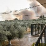 Μεγάλη φωτιά στην Αχαΐα: «Μάχη» για να μη φτάσουν οι φλόγες στη ΒΙΠΕ – Ένας εγκαυματίας στο νοσοκομείο