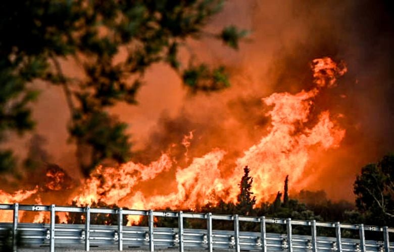 Σε πύρινο κλοιό η χώρα – Η ελληνική κυβέρνηση ζήτησε βοήθεια από την Ευρωπαϊκή Ένωση