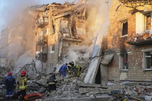 Οι Ρώσοι χτύπησαν σφοδρά το Κίεβο με βαλλιστικούς πυραύλους