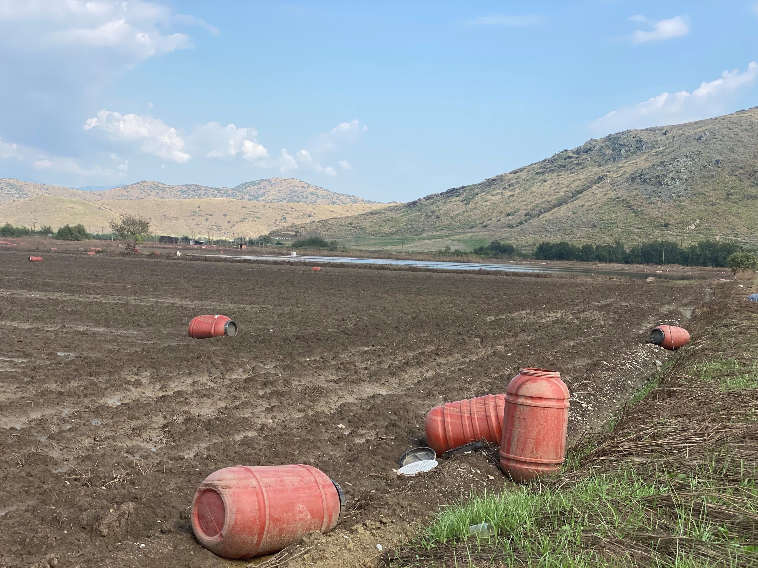Μιλημένοι και κορόιδα στο θέμα με τα… φερτά υλικά,  νέα διαχωριστική αγροτών