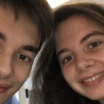 Το συγκλονιστικό αντίο του Κώστα Σαμαρά στην Λένα: «Αγγελούδι μου, αδερφούλα μου…»