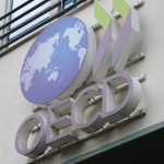 Τον κώδωνα του κινδύνου για την παγκόσμια ανάπτυξη κρούει ο ΟΟΣΑ