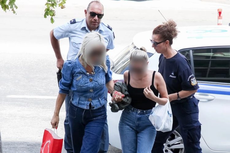 Ποινική δίωξη για κακούργημα στην 45χρονη με την Porsche για το τροχαίο στη Θέρμη – «Δεν υπάρχει αλκοόλ στο αίμα της» λένε οι δικηγόροι της