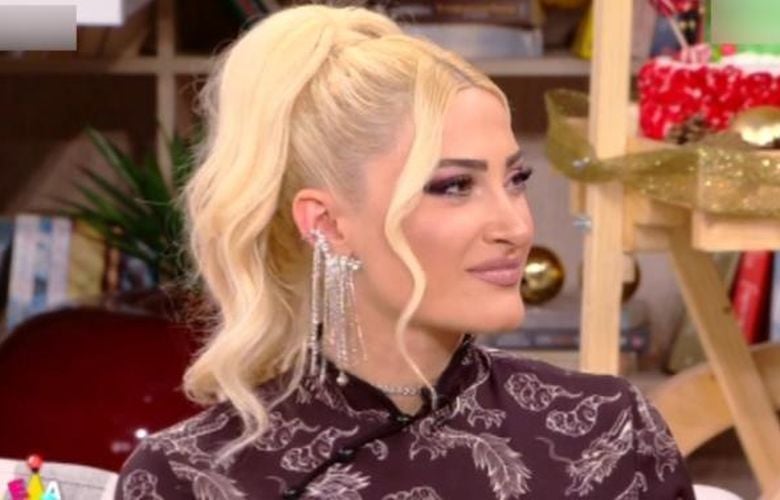 Ιωάννα Τούνη: «Έχω μια επιχείρηση, ενοικιαζόμενα διαμερίσματα, είμαι διαφημίστρια και full time μαμά, τι εννοείς ότι δεν είναι δουλειά;»