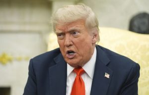 Ο Τραμπ ξεκαθάρισε ότι θα αφήσει την Ουκρανία να αποφασίσει για ανταλλαγές εδαφών με τη Ρωσία