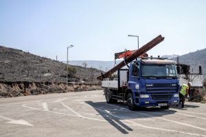 Μάχη με το χρόνο τα συνεργεία του ΔΕΔΔΗΕ για την ηλεκτροδότηση στην Χίο