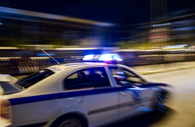 Συνελήφθη απόστρατος αξιωματικός της Πολεμικής Αεροπορίας στο Κιάτο – Εντοπίστηκε ολόκληρο οπλοστάσιο στο σπίτι του