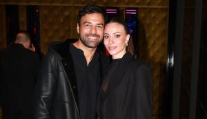 «Και κάπως έτσι γίναμε 3»: Η τρυφερή φωτογραφία του Ανδρέα Γεωργίου με τη νεογέννητη κόρη του