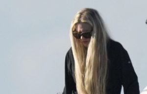 Η γυναίκα του Τσάρλι Κερκ υποσχέθηκε ότι θα συνεχίσει το έργο του συζύγου της