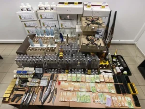 Εξαρθρώθηκε εγκληματική οργάνωση για λαθρεμπορία αλκοολούχων ποτών και φυτοφαρμάκων