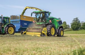 Άνετες, ευρύχωρες και πρακτικές έρχονται οι νέες ενσιρωτικές John Deere