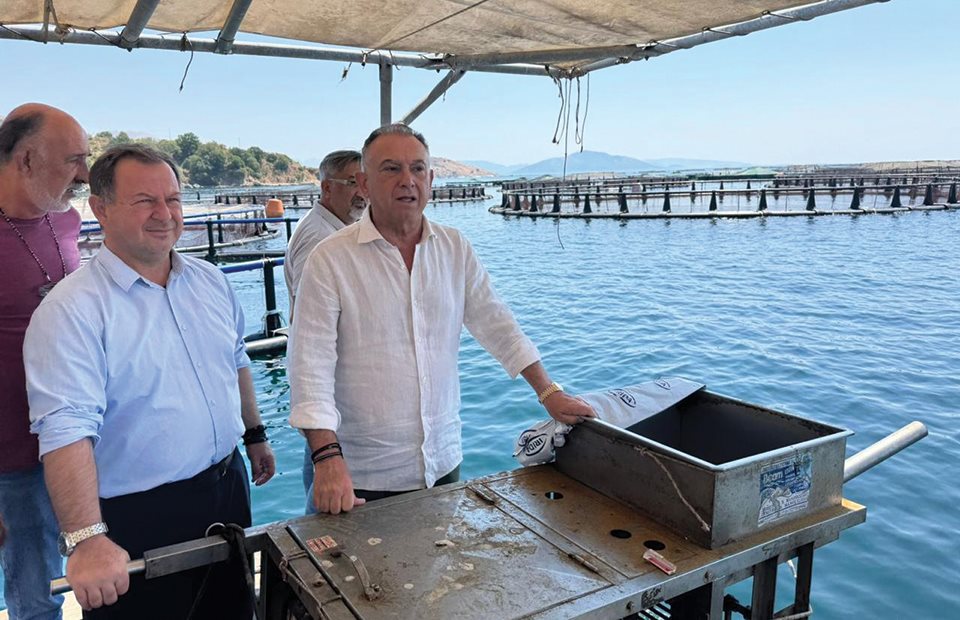 Εκδρομικές υπηρεσιακές βαλίτσες για τη ΔΕΘ