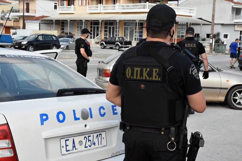 Αστυνομικοί της ΟΠΚΕ συνέλαβαν τους γιους πρώην υπουργού του ΣΥΡΙΖΑ στα Εξάρχεια