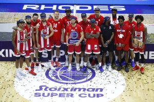 Στον Ολυμπιακό ο πρώτος τίτλος της χρονιάς, αλλά με γκρίνια και φωνές από τον Μπαρτζώκα