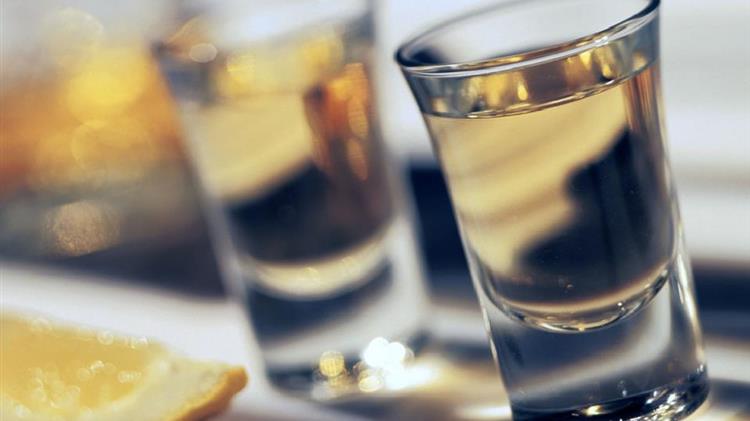 6 χώρες πιέζουν την ΕΕ για περιορισμούς στην κατανάλωση αλκοόλ