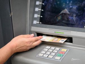 Τραπεζικές κάρτες και συναλλαγές: Τα μυστικά για έναν κωδικό PIN που δεν «σπάει»